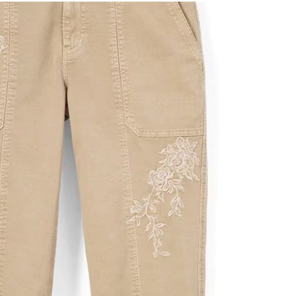 White House Black Market Mid-Rise Pret-a-Pedi Crop Embroidered Pants 6 - Picture 6 of 15